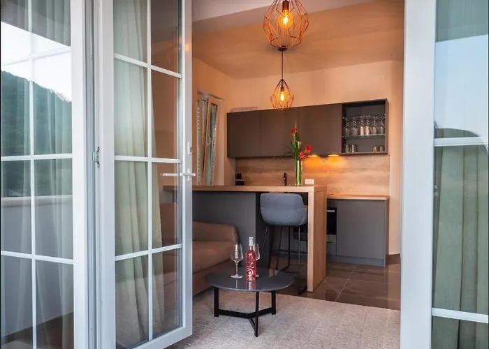 Pine Tree Boutique Apartments