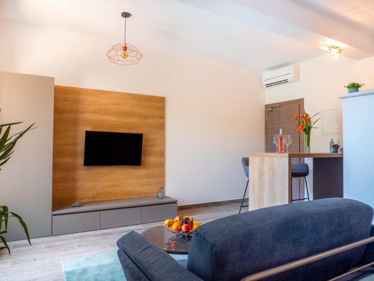 Pine Tree Boutique Apartments * Saplunara