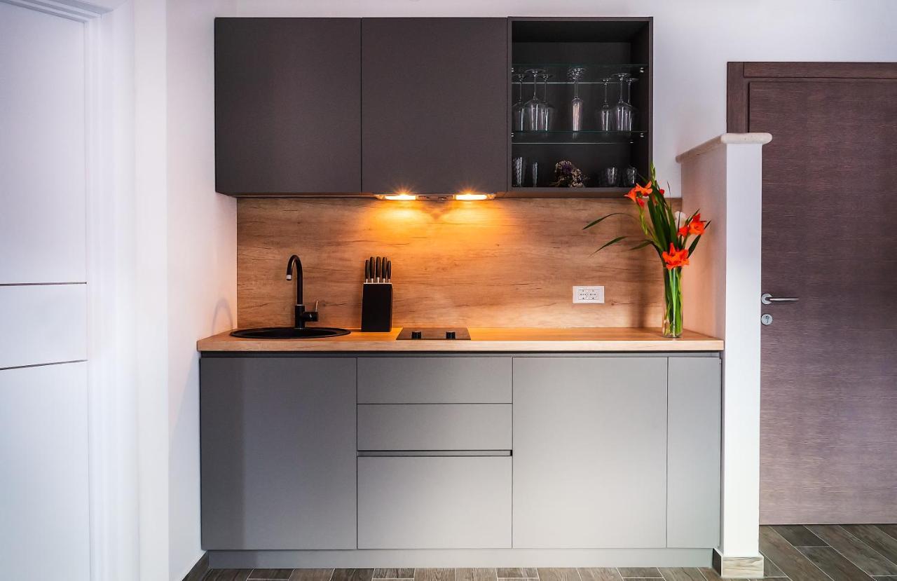 Pine Tree Boutique Apartments Apartment
