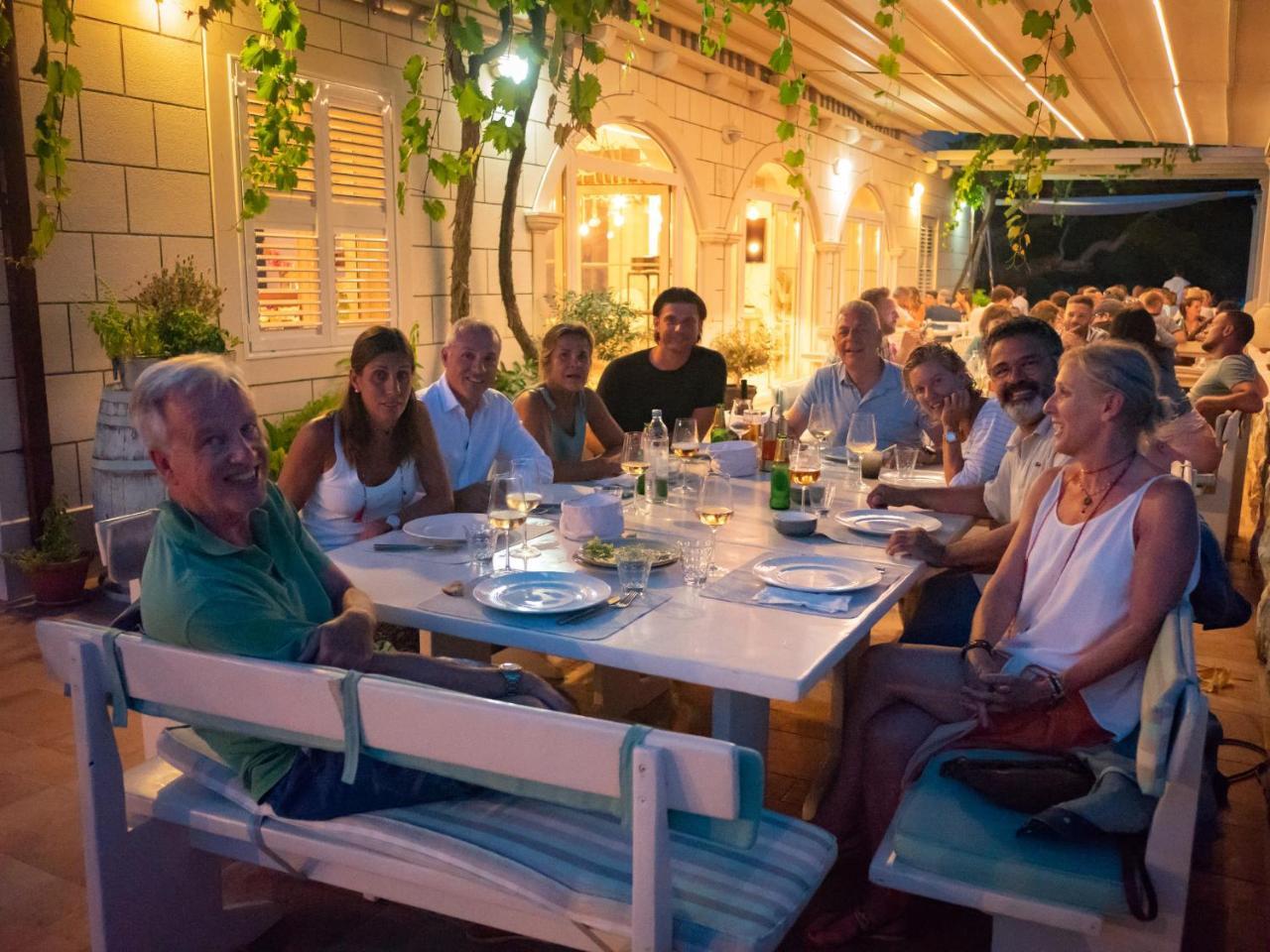 Pine Tree Boutique Apartments Saplunara