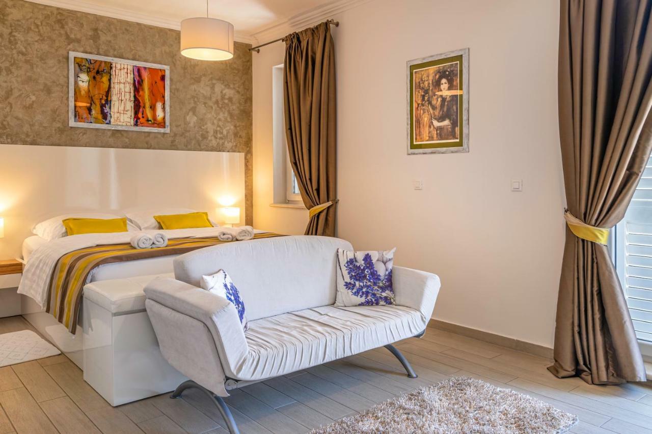 Pine Tree Boutique Apartments