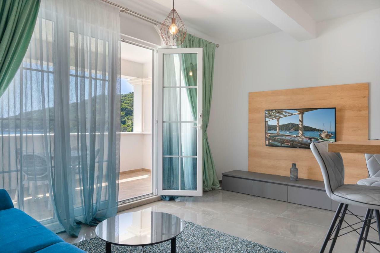 Pine Tree Boutique Apartments Apartment Saplunara