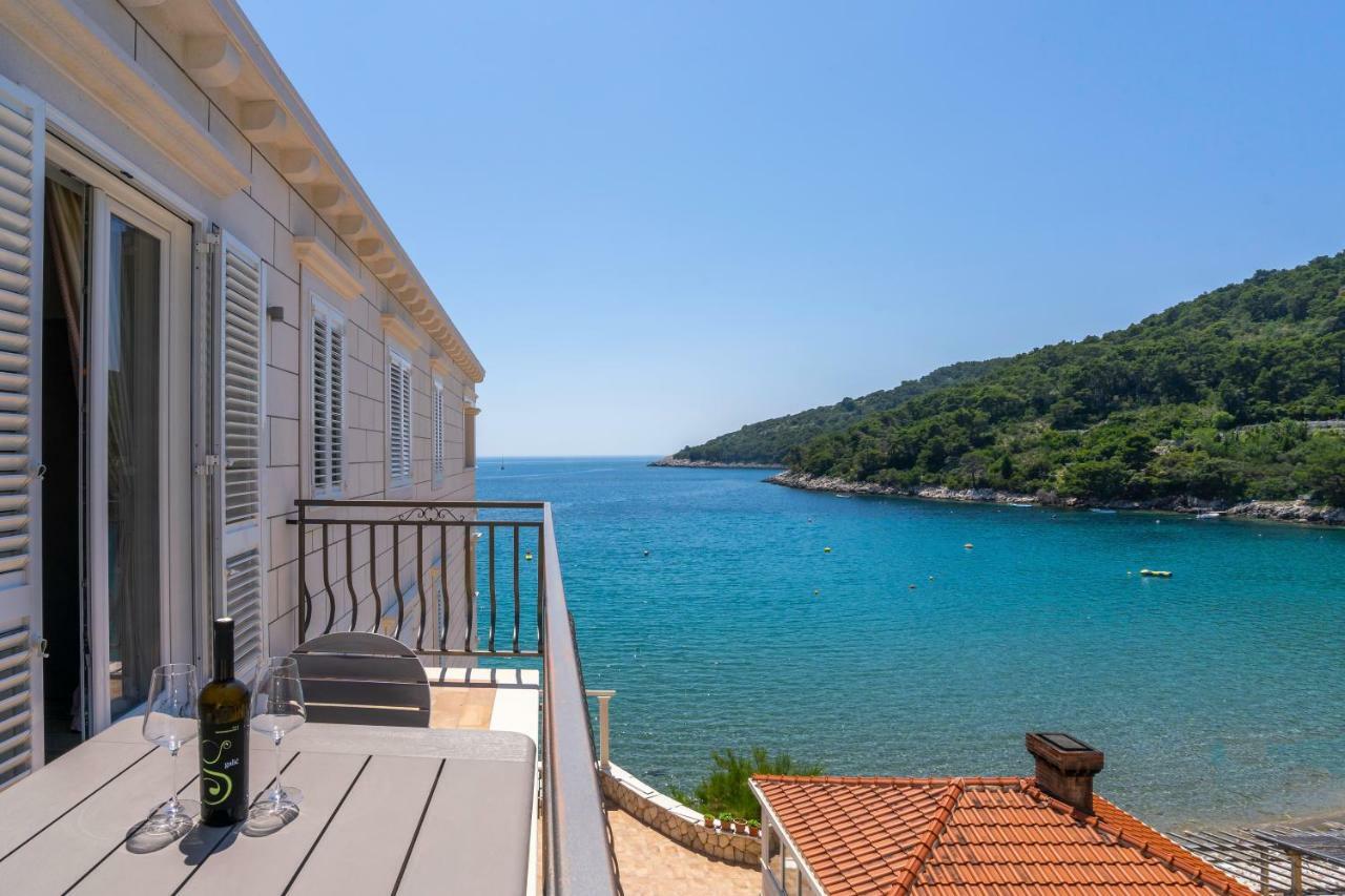 Pine Tree Boutique Apartments Saplunara